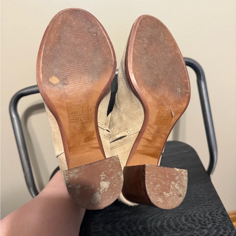 Madewell Beige Suede Ankle Booties 6.5 Stacked Heel - Picture 15 of 16